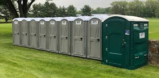 Best VIP or Luxury Restroom Trailers  in Cedar Bluff, VA